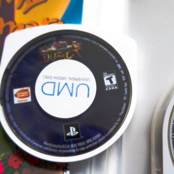 Sony PlayStation Portable PSP-2001 Black Handheld Console Bundle - No Battery - Picture 6 of 6